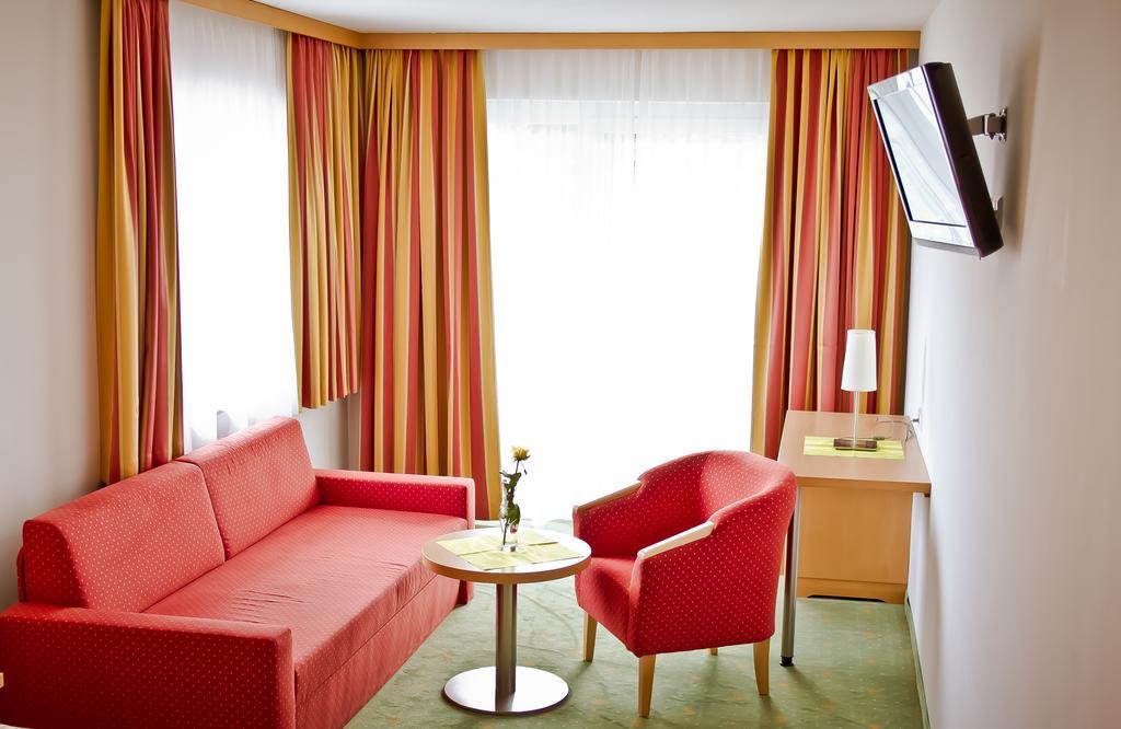 Der Thomashof Hotel Sankt Jakob im Rosental Ngoại thất bức ảnh